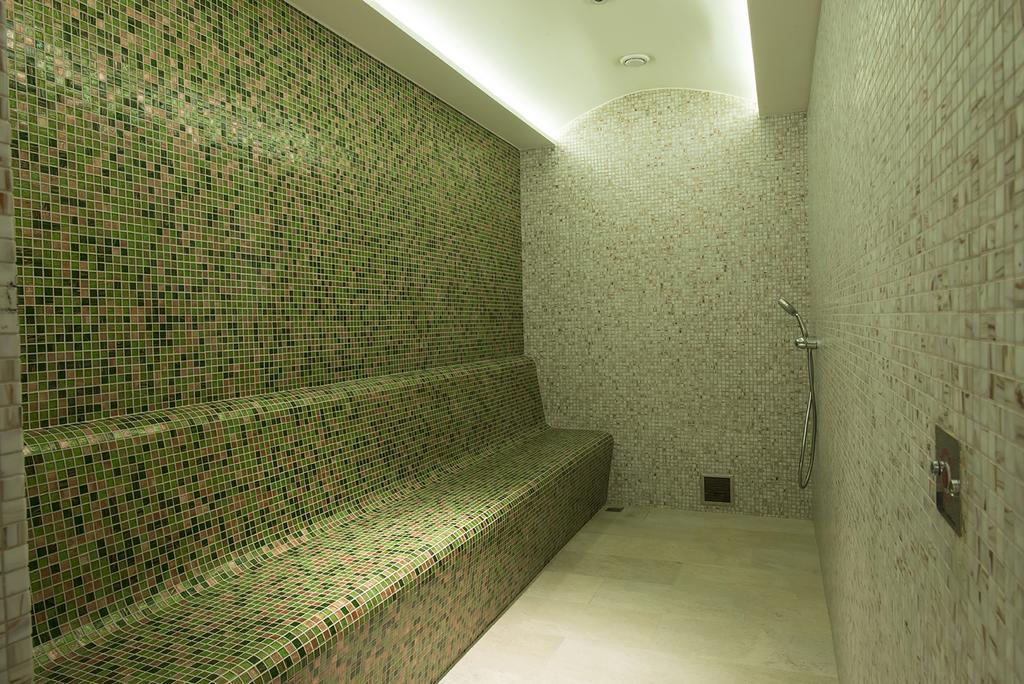 Ramada By Wyndham Gemli̇K Hotell Gemlik Exteriör bild