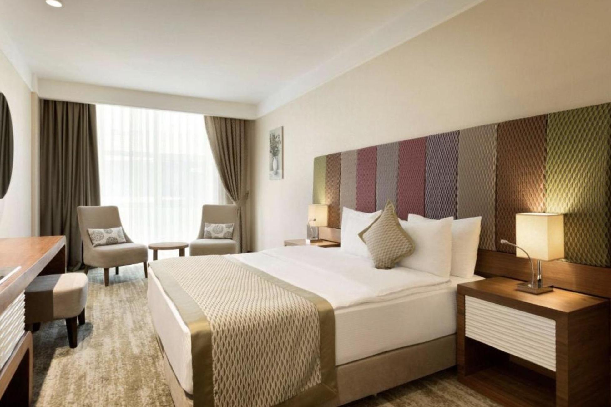 Ramada By Wyndham Gemli̇K Hotell Gemlik Exteriör bild