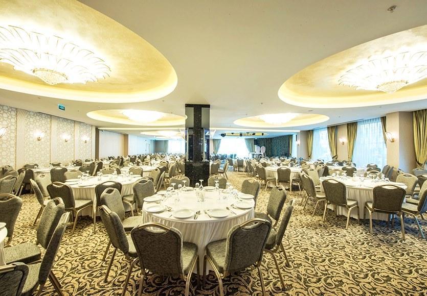 Ramada By Wyndham Gemli̇K Hotell Gemlik Exteriör bild