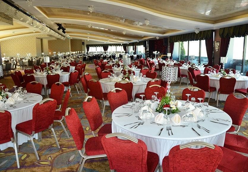 Ramada By Wyndham Gemli̇K Hotell Gemlik Exteriör bild